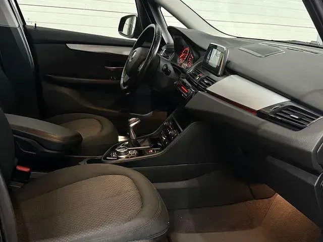 Gebraucht BMW 218 Gran Tourer Advantage 136 PS (100 kW) 2018 Schwarz Van / Kleinbus