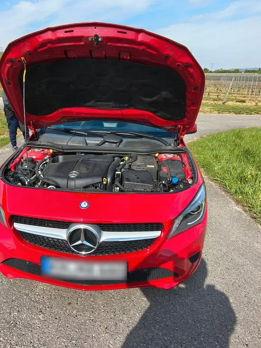 Gebraucht Mercedes CLA200 136 PS (100 kW) 2014 Rot Coupé
