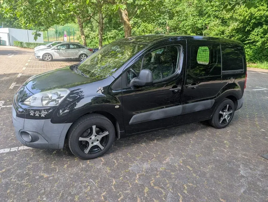 Gebraucht Peugeot Partner 90 PS (66 kW) 2010 Schwarz