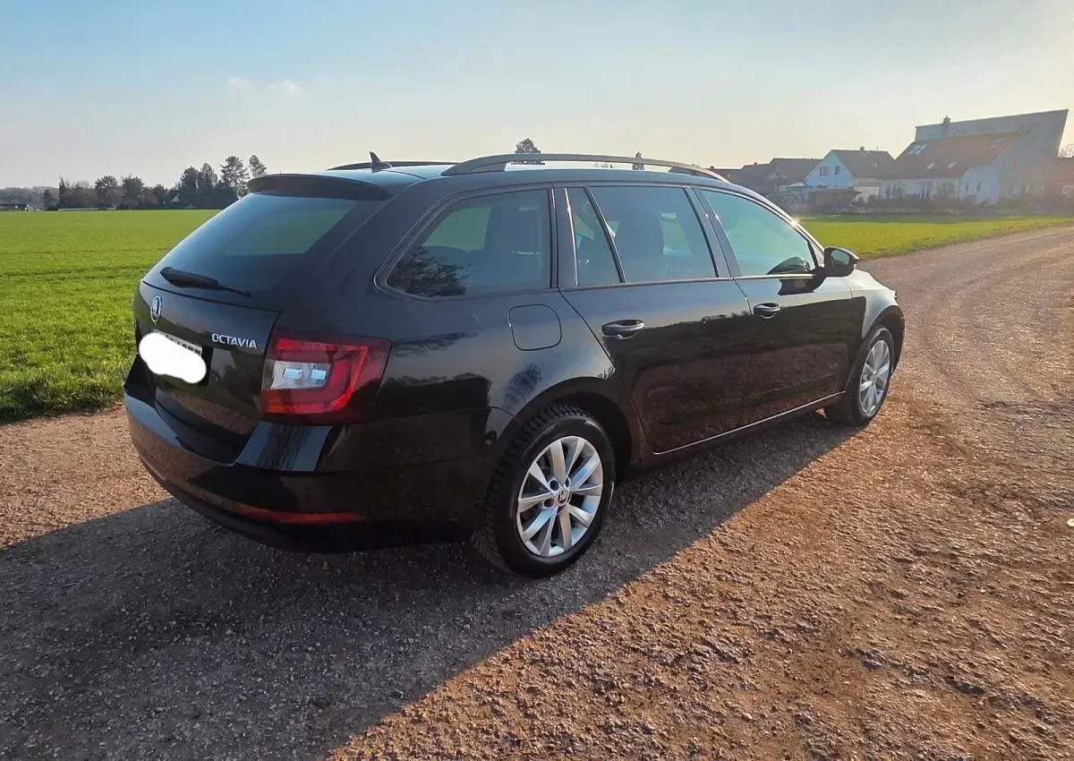 Gebraucht Skoda Octavia Ambition 150 PS (110 kW) 2020 Schwarz Kombi