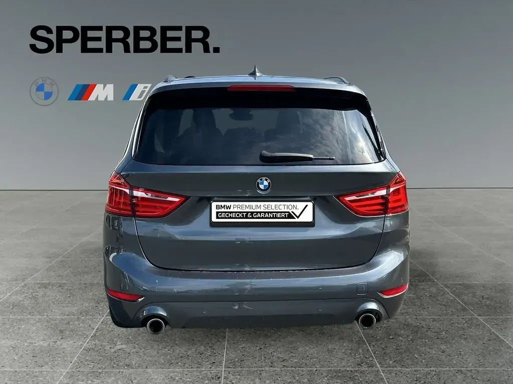 Gebraucht BMW 220 Advantage 192 PS (141 kW) 2018 Grau Van / Kleinbus