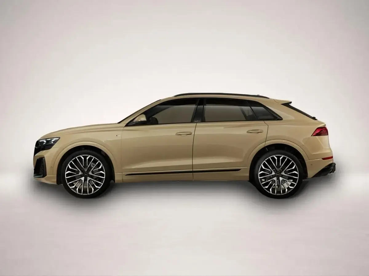 Gebraucht Audi Q8 Ambiente 286 PS (210 kW) 2026 Manufacturer SUV