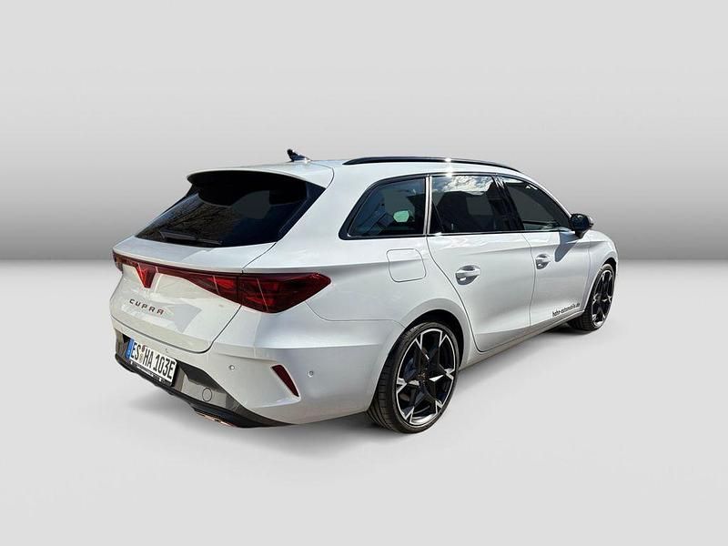 Gebraucht Cupra Leon VZ 177 PS (130 kW) 2025 Glacial weiß metallic Kombi