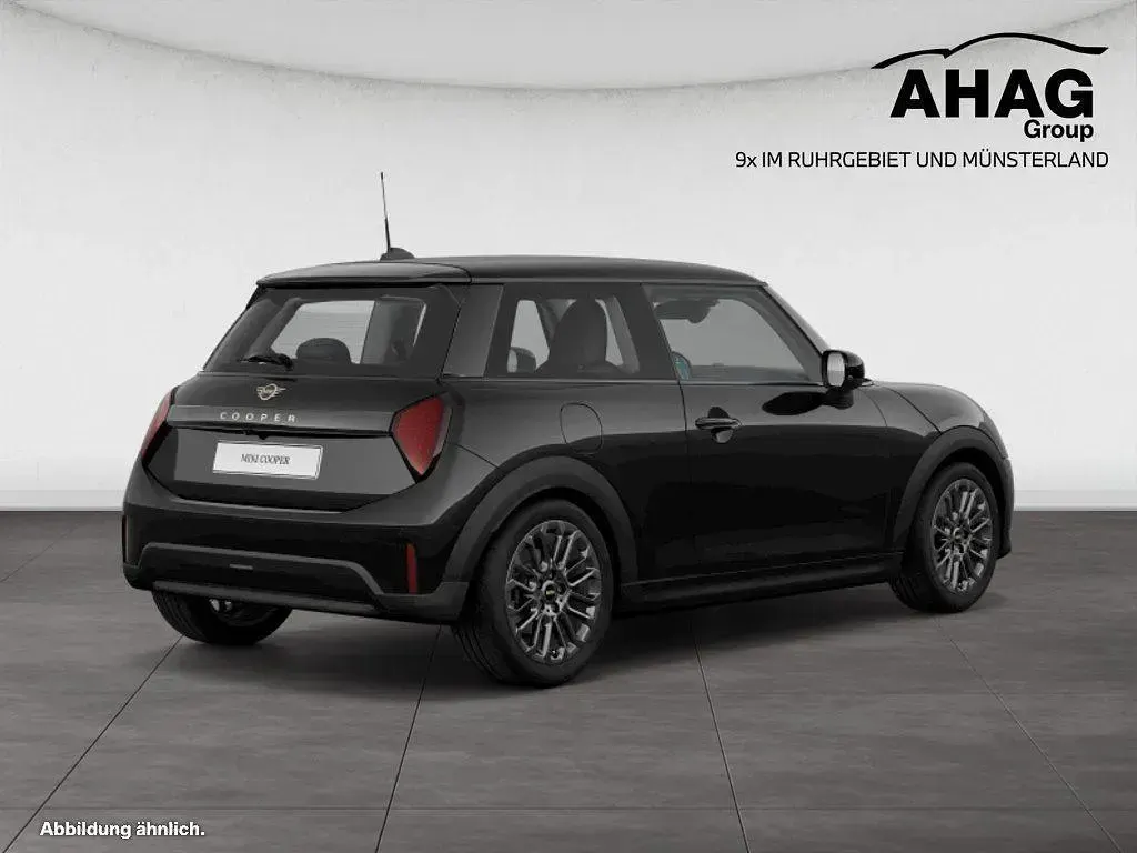 Używany Mini Cooper 114 kW (156 KM) 2025 Czarny Hatchback