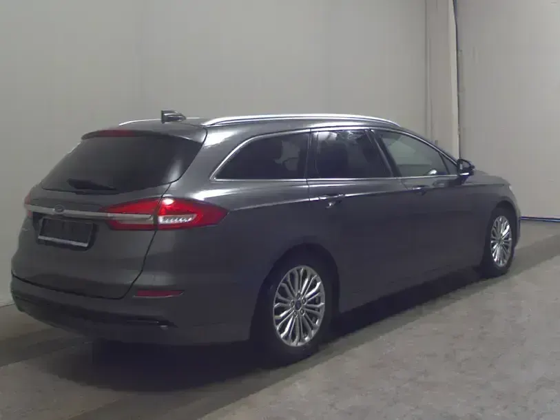 Używany Ford Mondeo Titanium 150 KM (110 kW) 2020 Szary Kombi