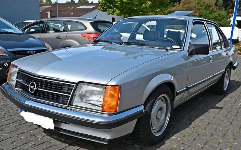 Silber Gebraucht 1982 Opel Commodore Limousine | 8.500 € - Bild 1/4
