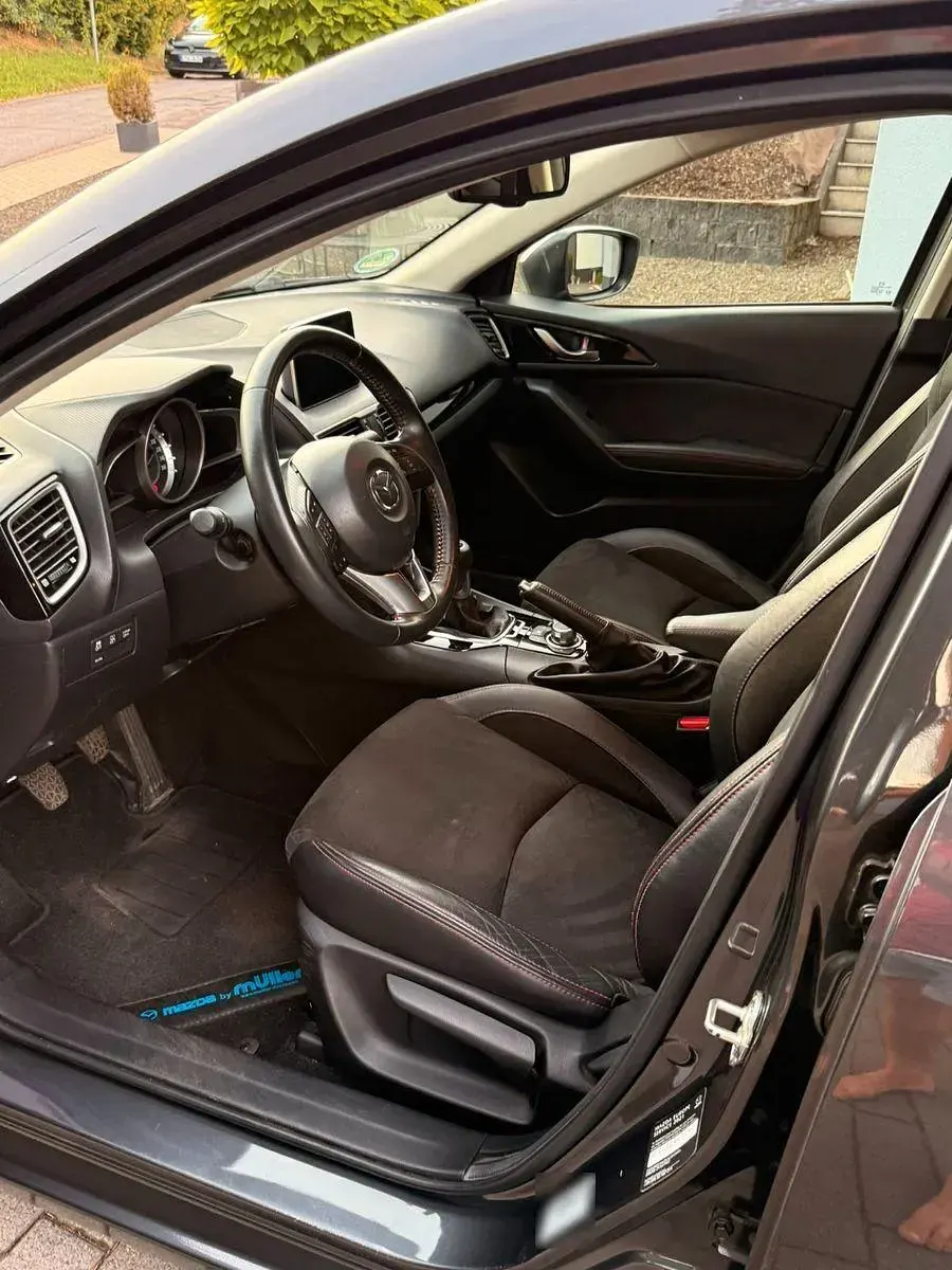 Gebraucht Mazda 3 Nakama 120 PS (88 kW) 2016 Grau Limousine