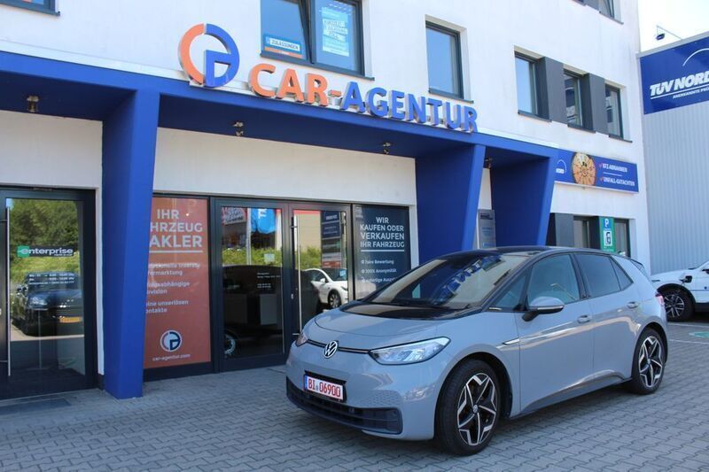 Grau Gebraucht 2021 VW ID.3 Pure Kleinwagen | 15.900 € (Fairer Preis) - Bild 1/4