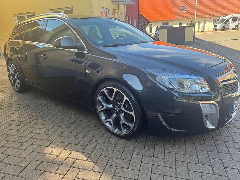 Schwarz Gebraucht 2013 Opel Insignia OPC Kombi | 11.666 € (Fairer Preis) - Bild 1/4