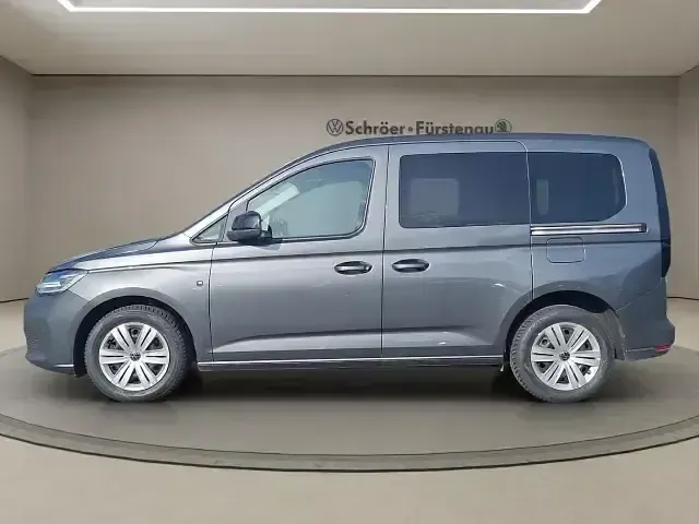 Usata VW Caddy 122 CV (89 kW) 2022 Grigio Monovolume