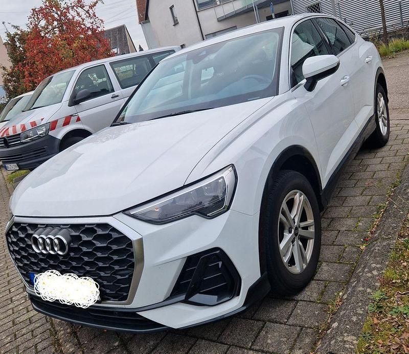 Weiß Gebraucht 2022 Audi Q3 Comfort SUV | 28.500 € (Superpreis) - Bild 1/4