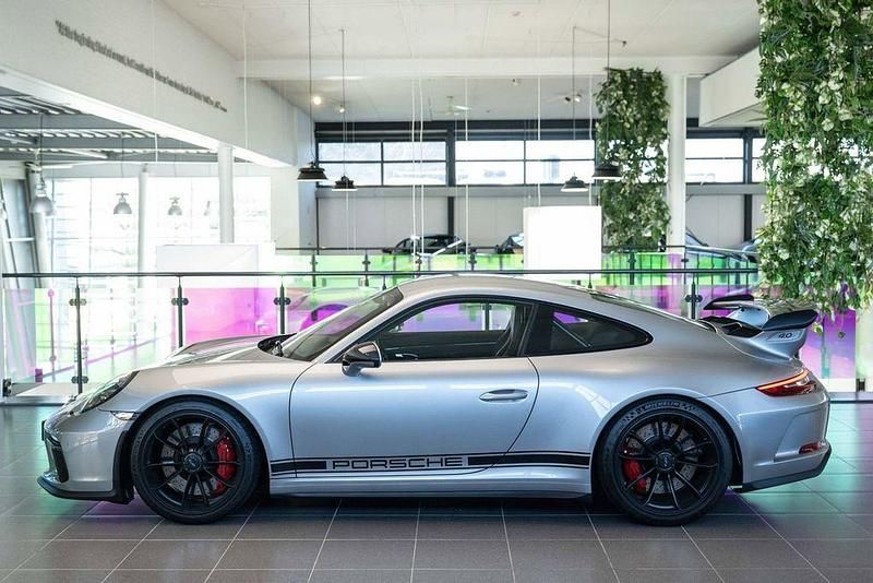 Begagnad Porsche 991 500 HK (367 kW) 2017 Grå