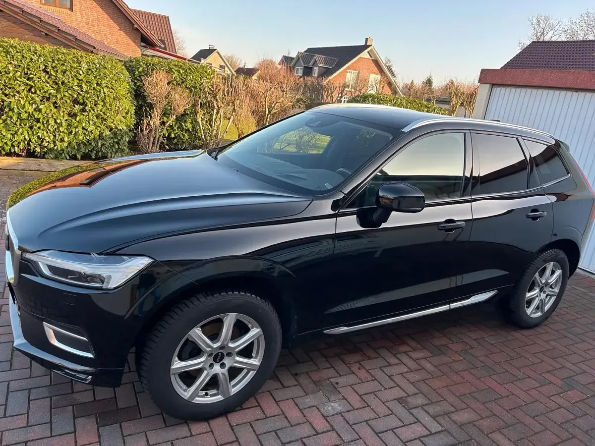 Gebraucht Volvo XC60 190 PS (139 kW) 2020 Schwarz SUV