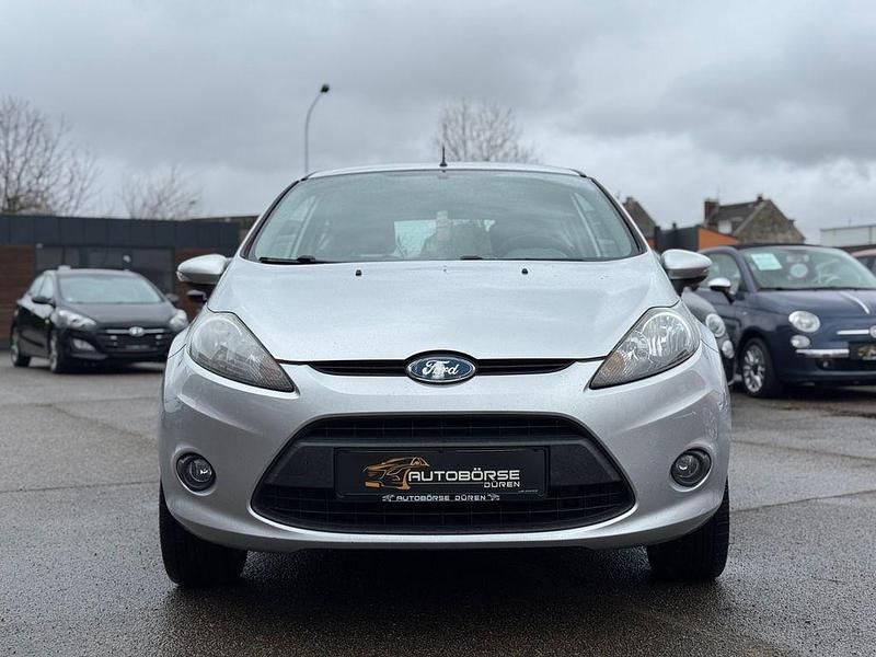 Gebraucht Ford Fiesta 82 PS (60 kW) 2009 Silber Kleinwagen