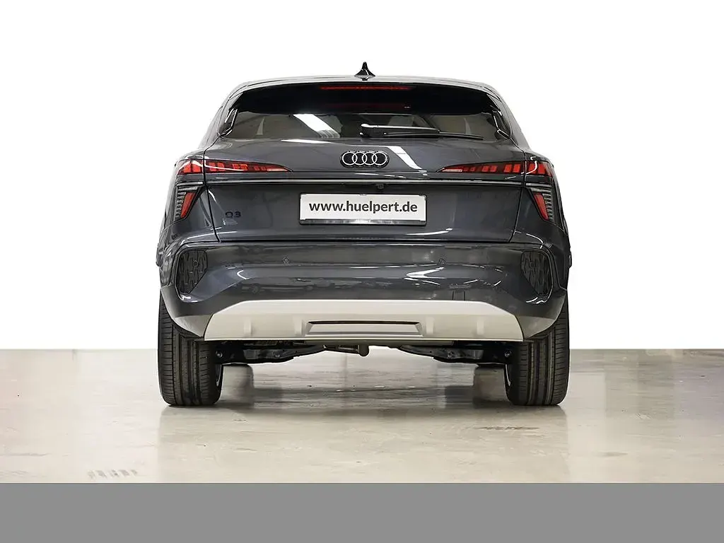 Neu Audi Q3 Sportback Sport 150 PS (110 kW) 2026 Tamboragrau metallic SUV