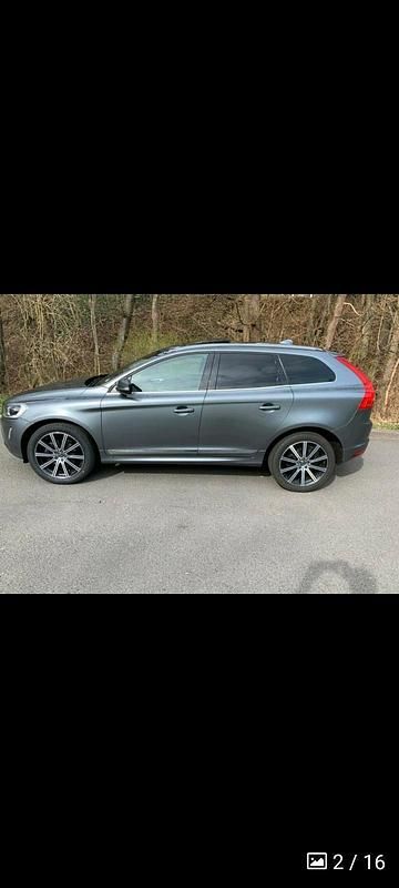 Grau Gebraucht 2016 Volvo XC60 SUV | 22.900 € - Bild 1/4