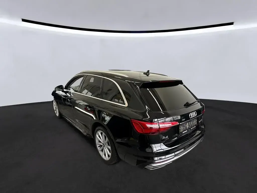 Gebraucht Audi A4 Advanced 150 PS (110 kW) 2023 Schwarz Kombi