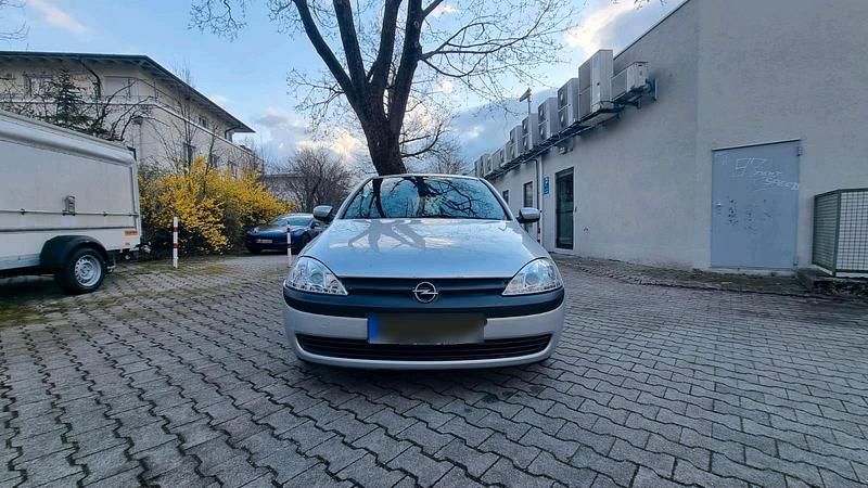 Gebraucht Opel Corsa 75 PS (55 kW) 2002 Silber Kleinwagen