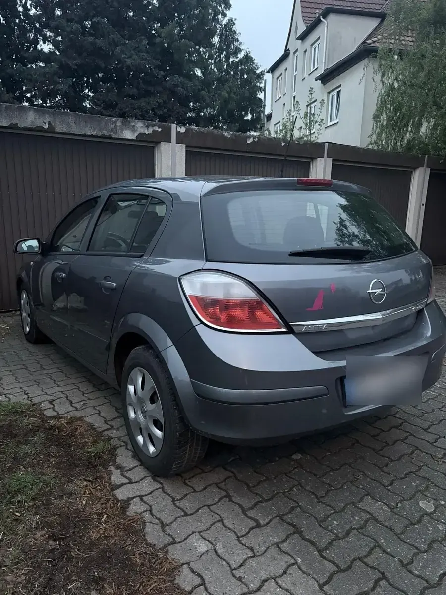 Gebraucht Opel Astra 105 PS (77 kW) 2006 Grau Kleinwagen