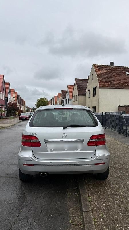 Silber Gebraucht 2008 Mercedes B170 Van / Kleinbus | 6.150 € (Fairer Preis) - Bild 1/3