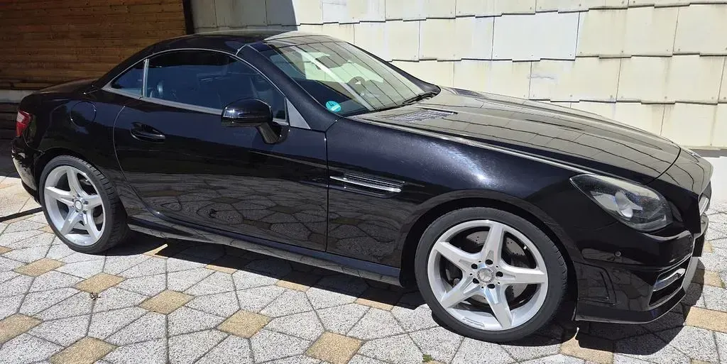 Gebraucht Mercedes SLK200 AMG line 184 PS (135 kW) 2015 Schwarz Cabrio