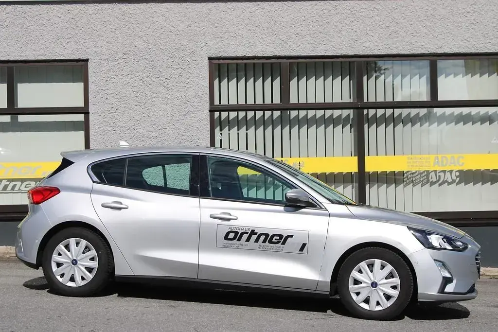 Brugt Ford Focus Cool & Connect 101 HK (74 kW) 2020 Sølv Sedan