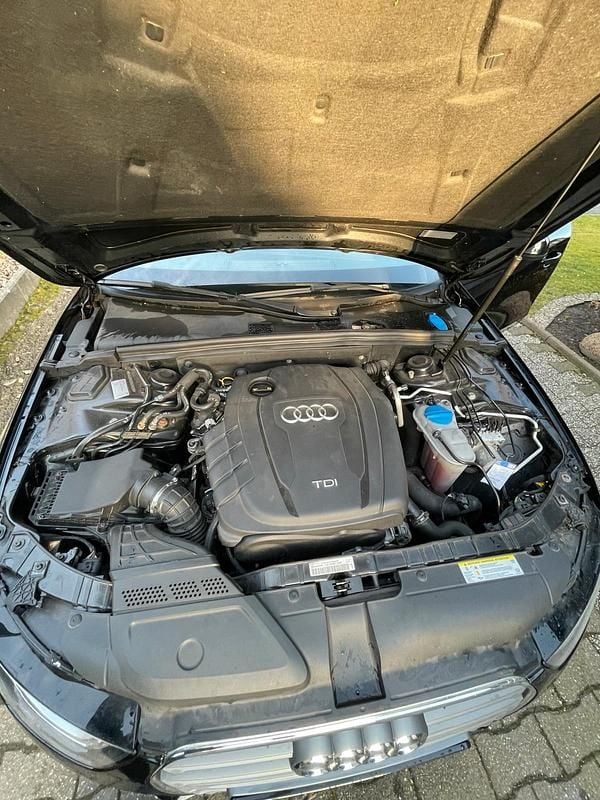 Gebraucht Audi A4 150 PS (110 kW) 2013 Schwarz Kombi