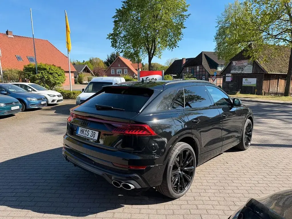 Gebraucht Audi SQ8 Ambiente 507 PS (372 kW) 2023 Schwarz SUV