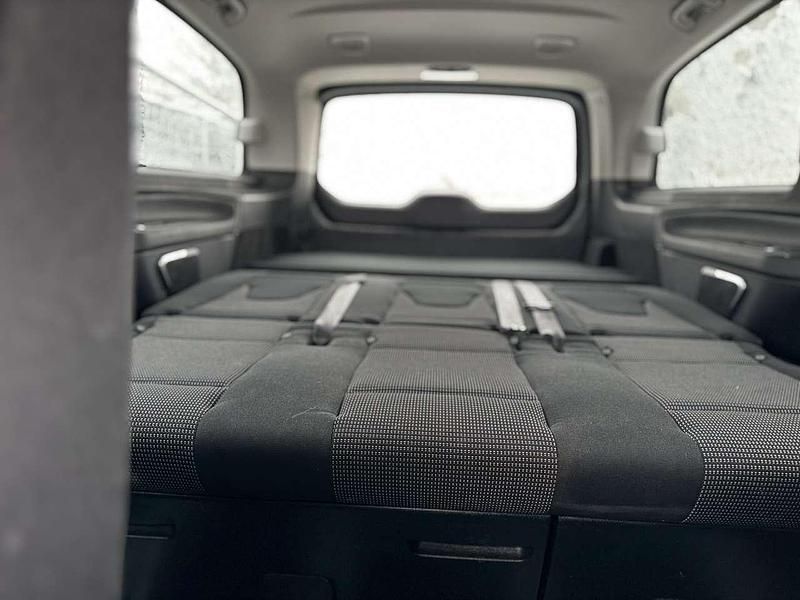 Gebraucht Mercedes V220 Edition 190 PS (139 kW) 2019 Grau Van / Kleinbus