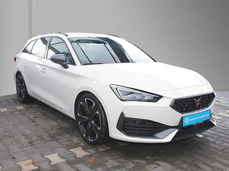 Gebraucht Cupra Leon VZ1 245 PS (180 kW) 2024 "candy" weiss Kombi