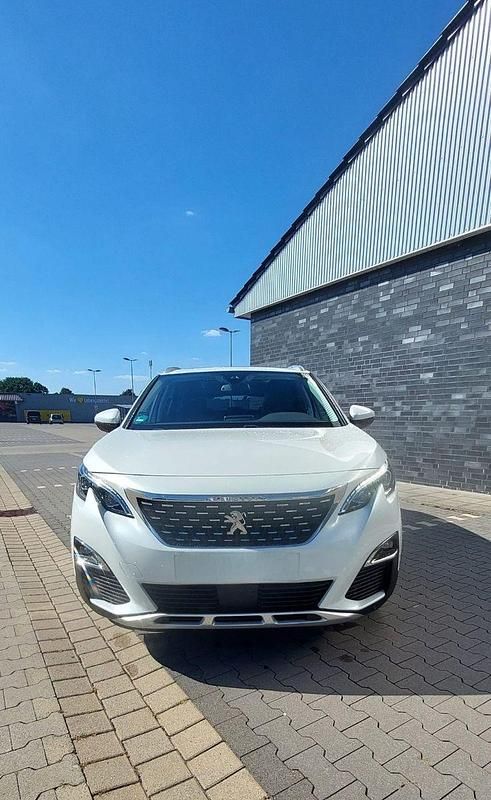 Weiß Gebraucht 2019 Peugeot 3008 Allure SUV | 19.990 € (Fairer Preis) - Bild 1/4