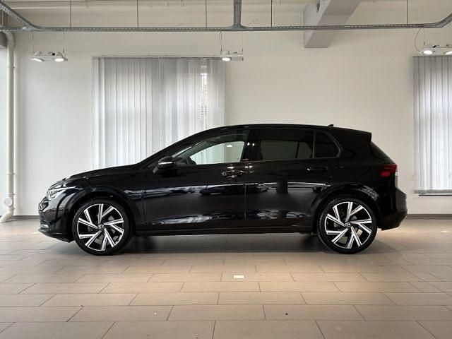 Gebraucht VW Golf VIII Move 110 PS (80 kW) 2024 Deep black perleffekt Limousine