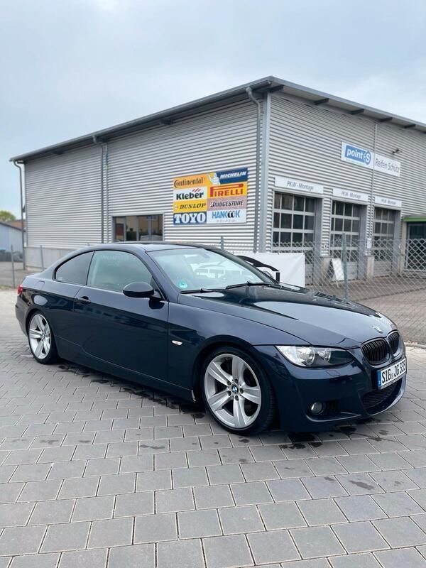 Blau Gebraucht 2009 BMW 335 Coupé | 13.000 € (Superpreis) - Bild 1/4