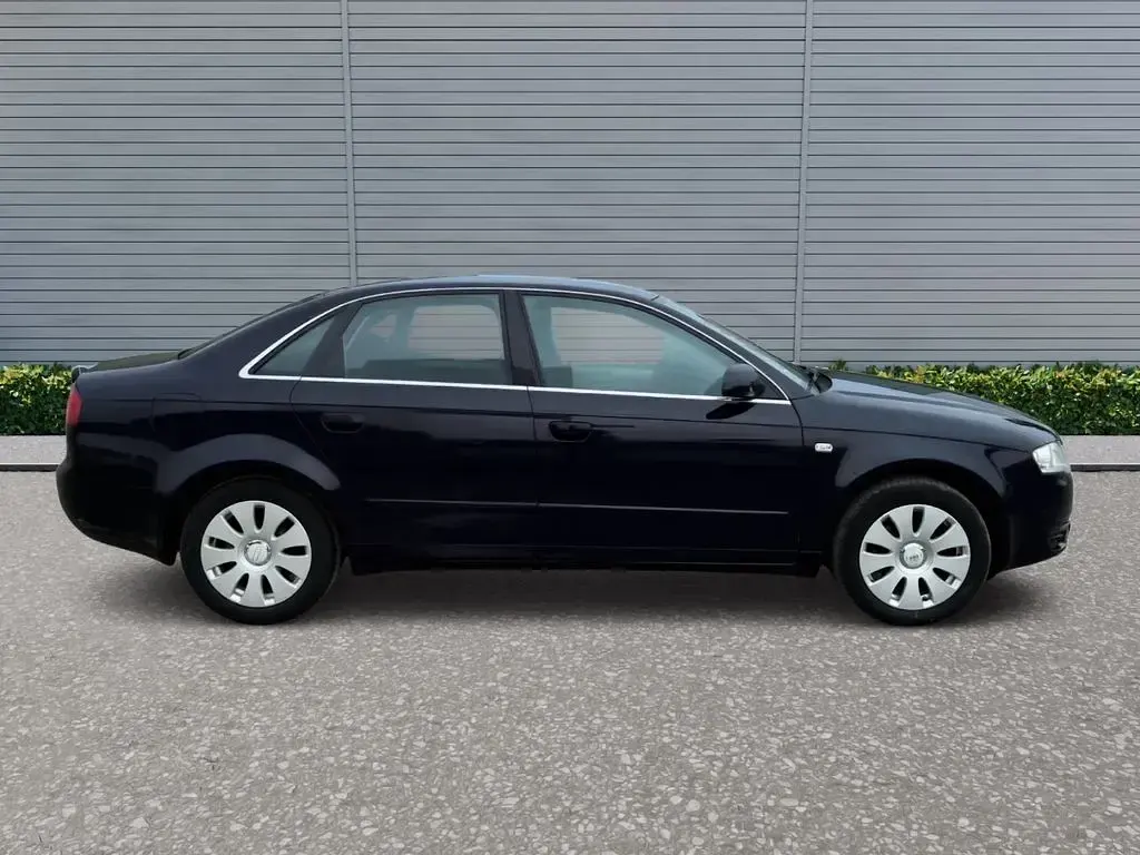 Usata Audi A4 102 CV (75 kW) 2006 Blu Berlina