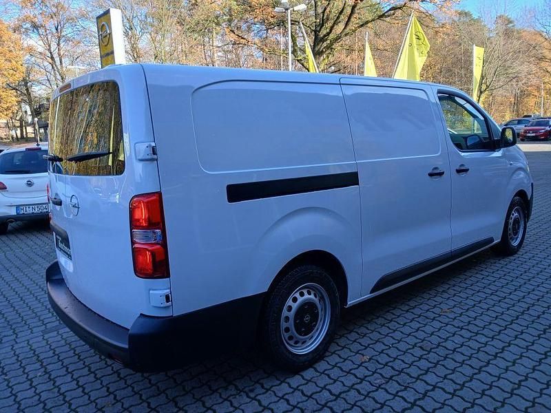Neu Opel Vivaro-e Combi 100 kW (136 PS) 2025 Kaolin weiß Van