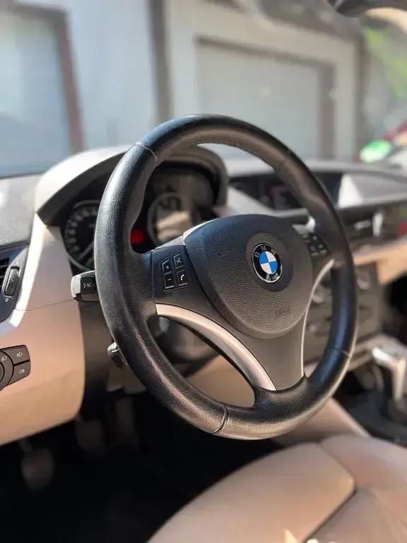 Gebraucht BMW X1 204 PS (150 kW) 2011 Schwarz SUV