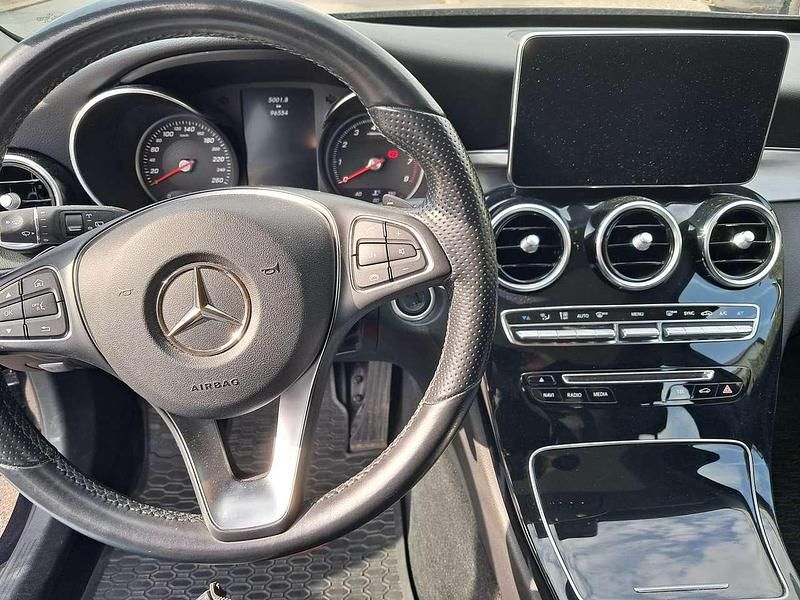 Gebraucht Mercedes C180 156 PS (114 kW) 2016 Blau Kombi