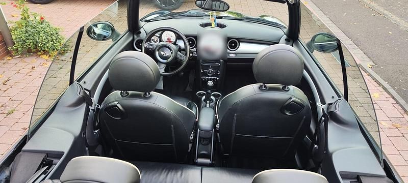 Second-hand Mini Cooper Cabriolet 122 CP (89 kW) 2010 Negru Cabrio