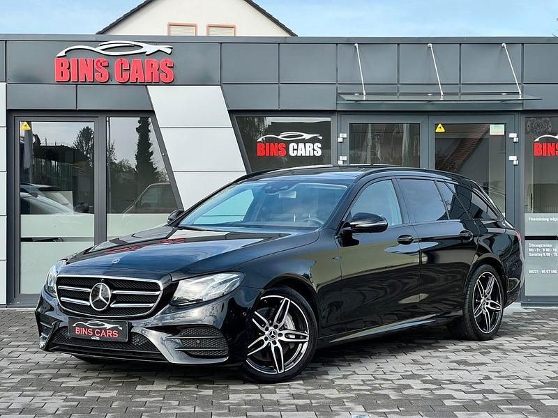 Schwarz Gebraucht 2017 Mercedes E400 AMG line Kombi | 30.900 € (Fairer Preis) - Bild 1/4