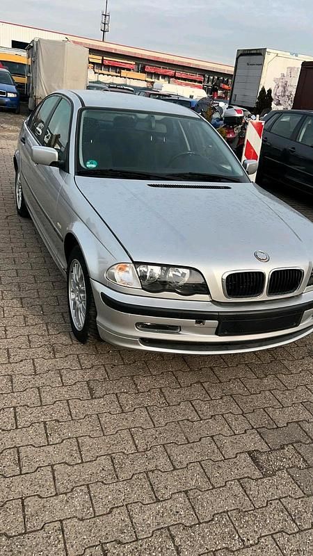 Gebraucht BMW 316 104 PS (76 kW) 2001 Silber Limousine