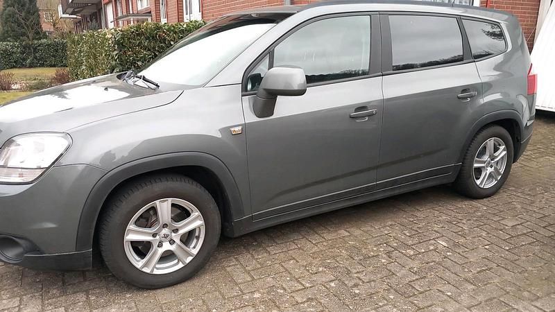 Gebraucht Chevrolet Orlando 136 PS (100 kW) 2011 Grau Van / Kleinbus