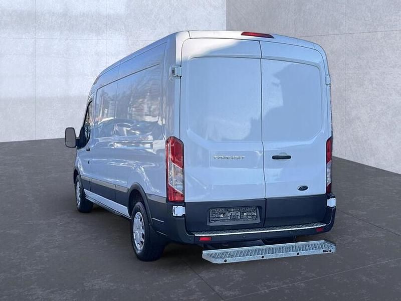 Gebraucht Ford Transit Trend 131 PS (96 kW) 2022 Frostweiß Van