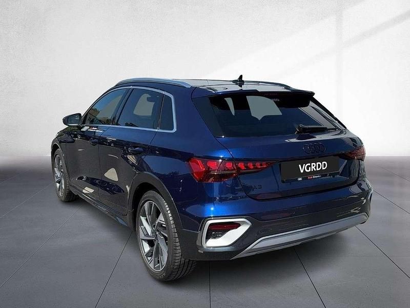 Gebraucht Audi A3 Ambiente 150 PS (110 kW) 2025 Navarrablau metallic Limousine