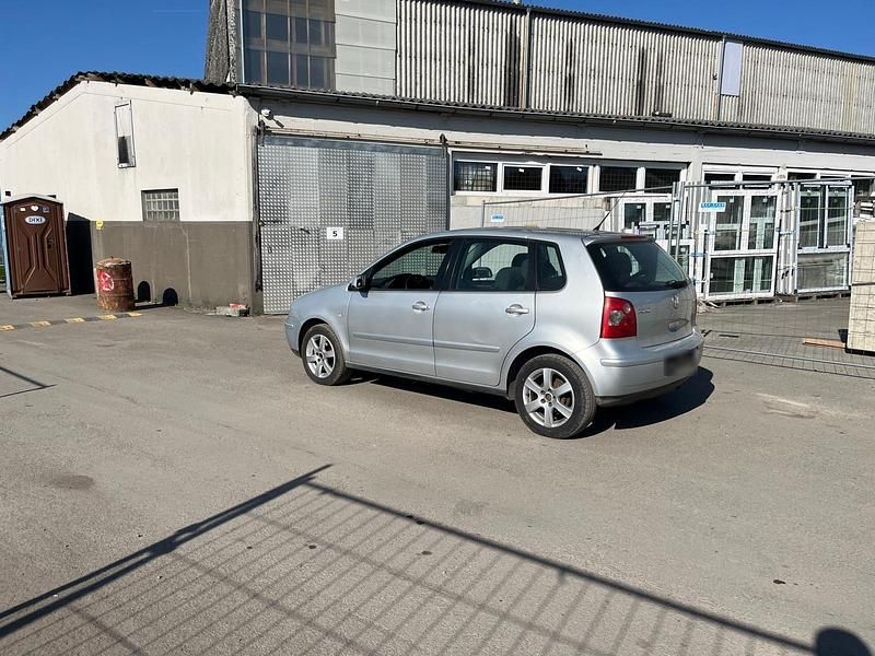 Brugt VW Polo 75 HK (55 kW) 2004 Sølv Hatchback