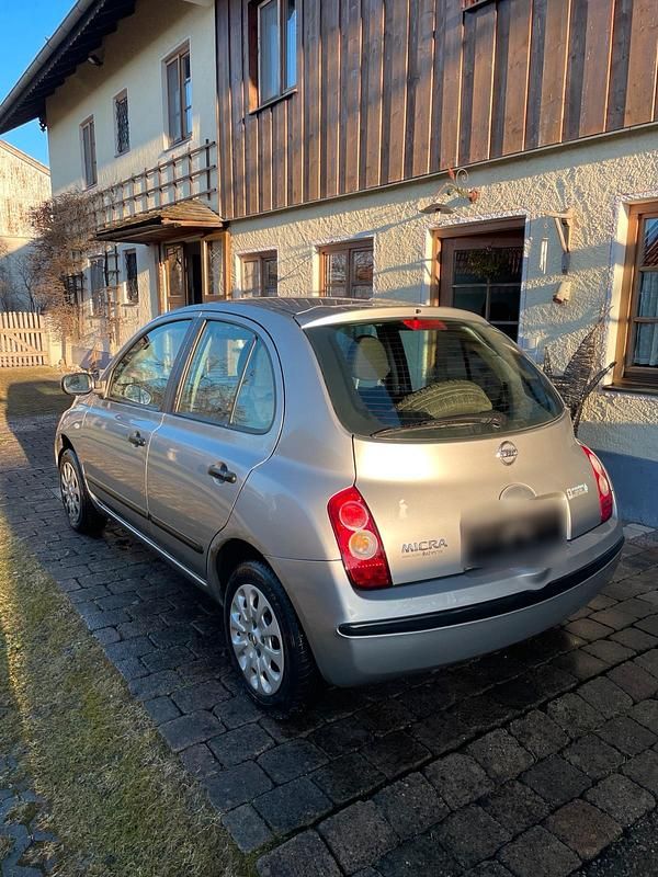 Gebraucht Nissan Micra 65 PS (47 kW) 2008 Silber Limousine