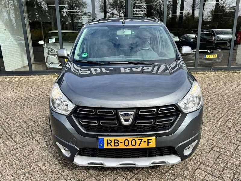 Gebraucht Dacia Lodgy Stepway 116 PS (85 kW) 2017 Grau Van / Kleinbus