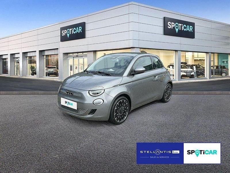 Grau Gebraucht 2022 Fiat 500e Icon Limousine | 18.885 € (Guter Preis) - Bild 1/4