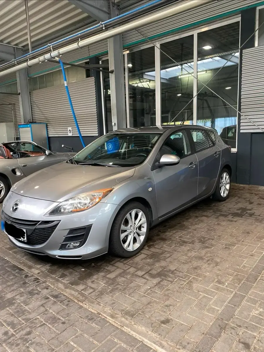 Gebraucht Mazda 3 116 PS (85 kW) 2011 Silber Limousine
