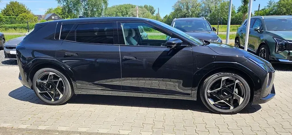 Neu Kia EV4 GT-Line 150 kW (204 PS) 2026 Zilinaschwarz metallic Limousine
