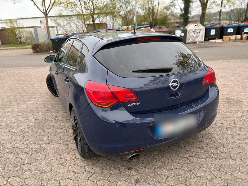 Usata Opel Astra 100 CV (73 kW) 2012 Utilitaria